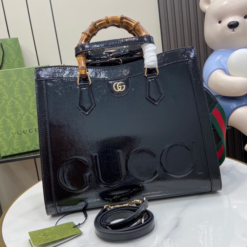 G*u*i shopping bags